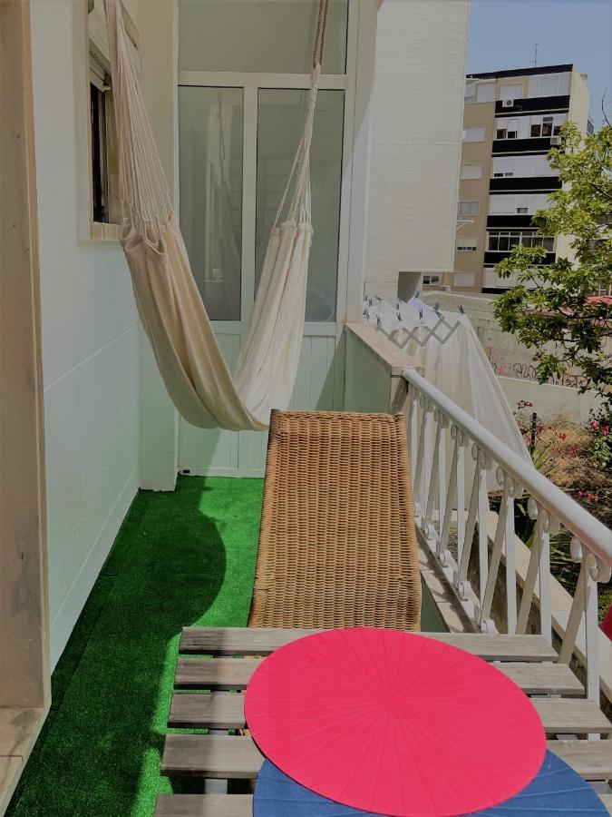 Ateliersurf29 Guest House Almada Buitenkant foto